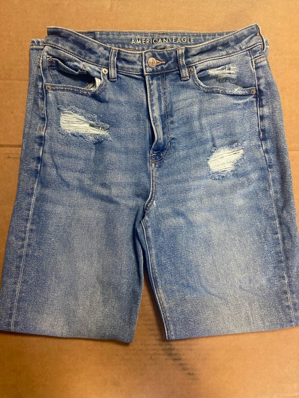 American Eagle Straight Mom Jeans